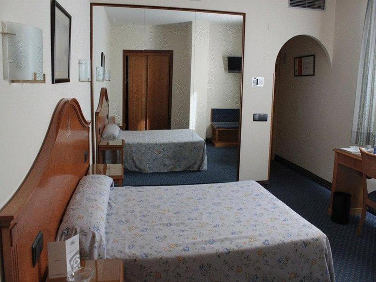 Hotel Ebora By Vivere Stays Talavera de la Reina Eksteriør billede