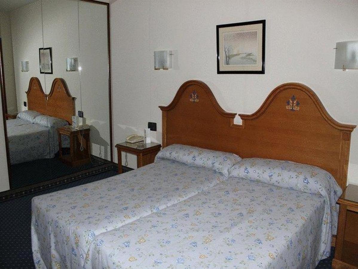 Hotel Ebora By Vivere Stays Talavera de la Reina Eksteriør billede